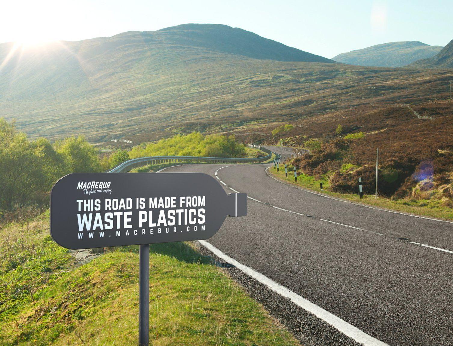 В Шотландии начали делать дороги из пластиковых бутылок и пакетов