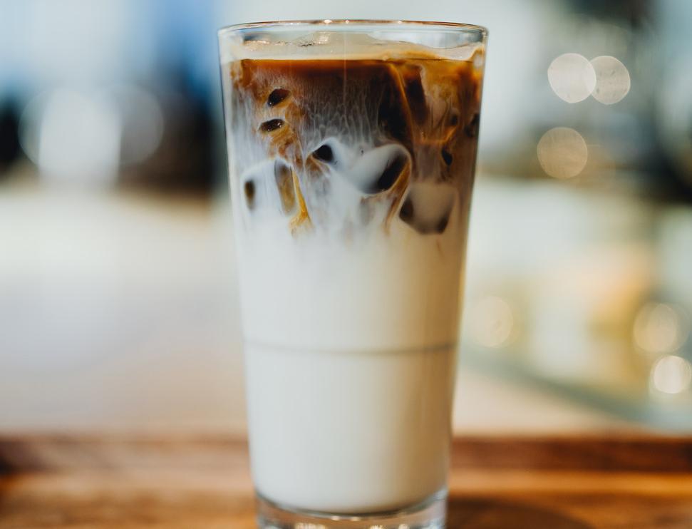 Starbucks откажется от молока ради окружающей среды