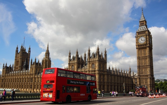 Лондонские двухэтажные автобусы будут работать на электричестве