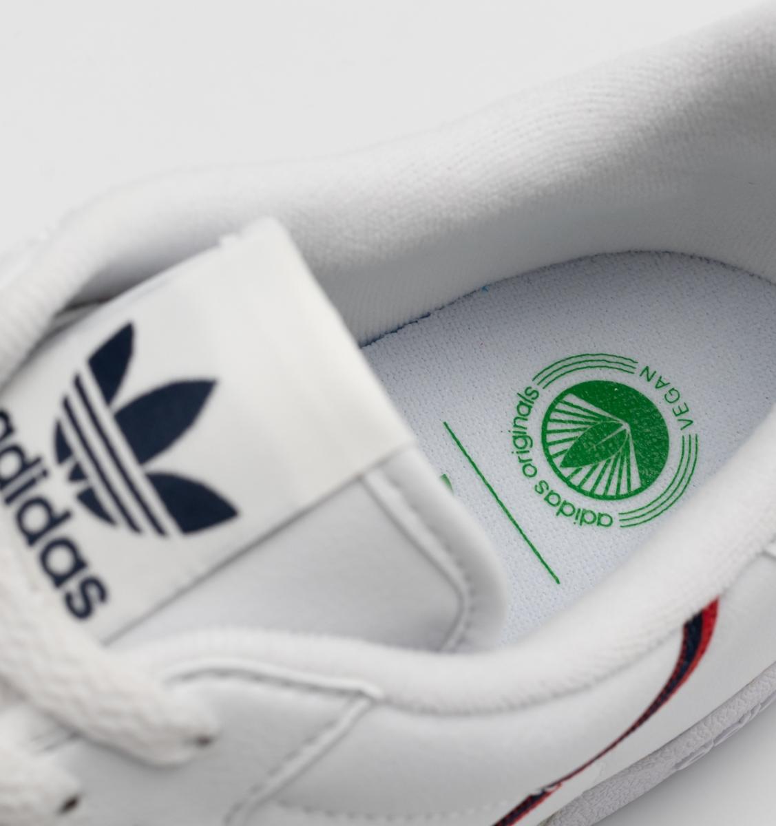Adidas представил веганские версии культовых моделей кроссовок