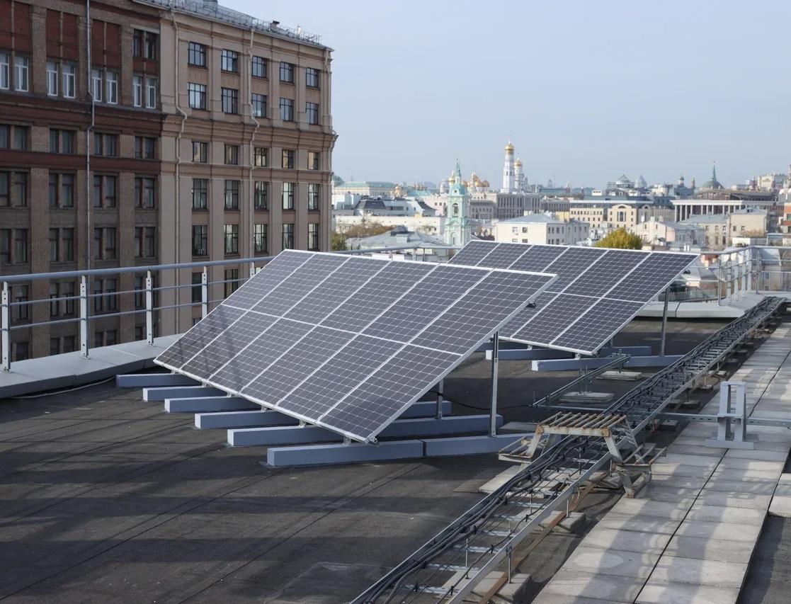 На здании московской штаб-квартиры «Сименс» установлена солнечная электростанция