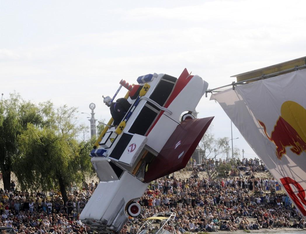 «ЭкоЛайн» отправит на переработку все вторсырье после Red Bull Flugtag