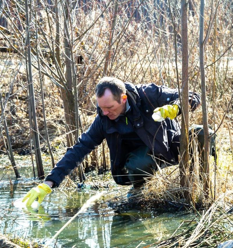 Россиян научат организовывать акции по уборке водоемов