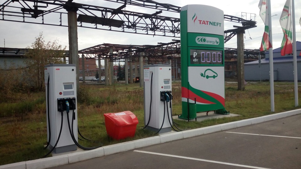 Первая зарядка для электромобилей открылась в Казани
