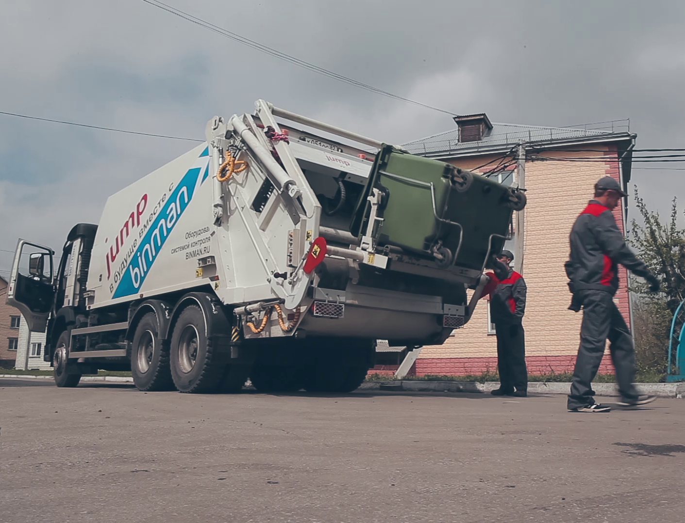 Фотогалерея: новосибирские инженеры придумали систему контроля за вывозом мусора
