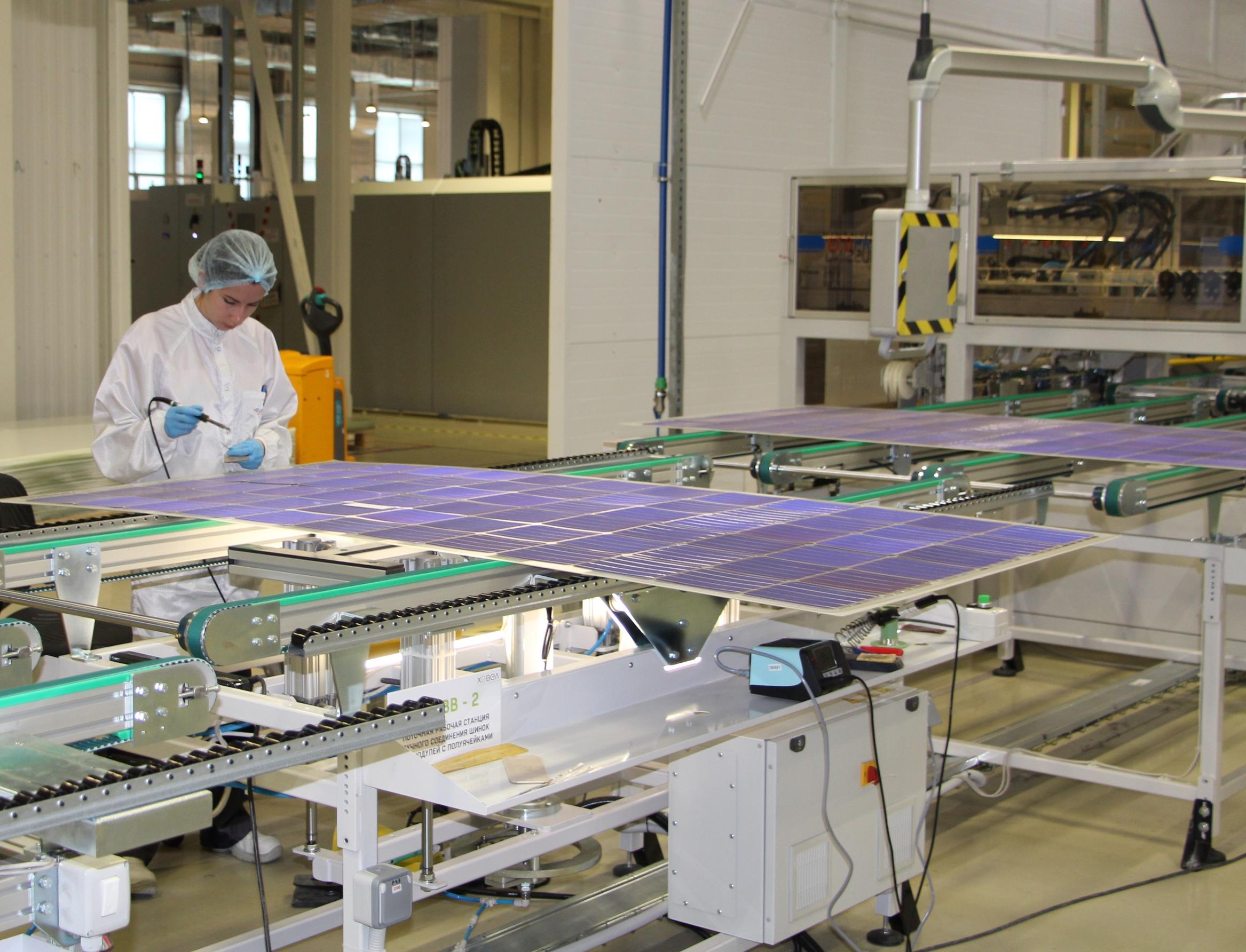 Завод по производству солнечных панелей перейдет на 100% ВИЭ