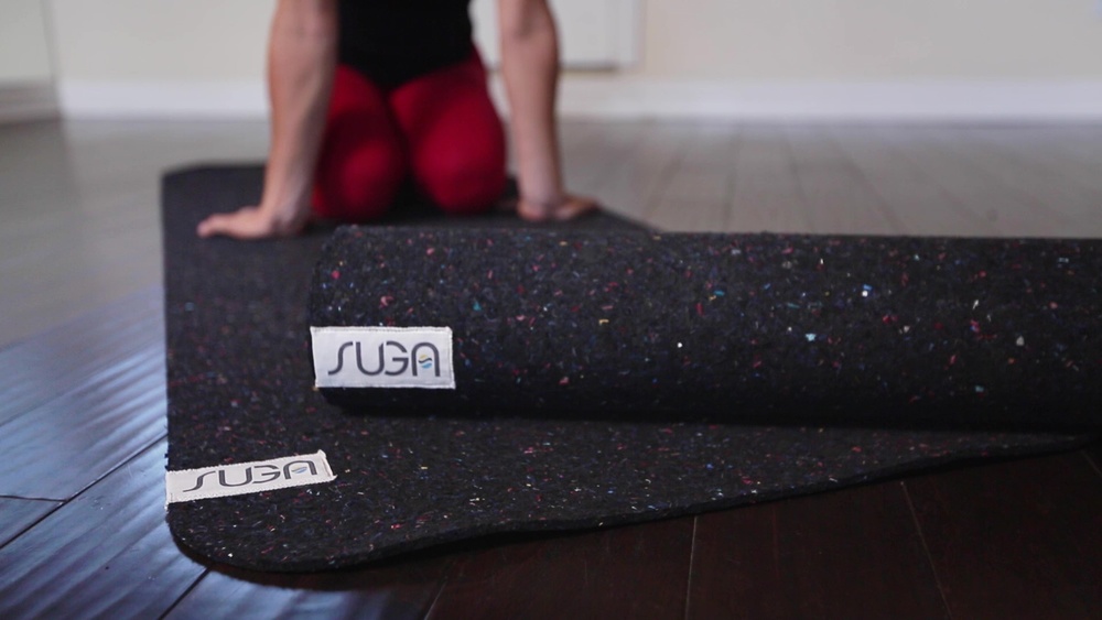 Переработка дня: коврики для йоги из гидрокостюмов