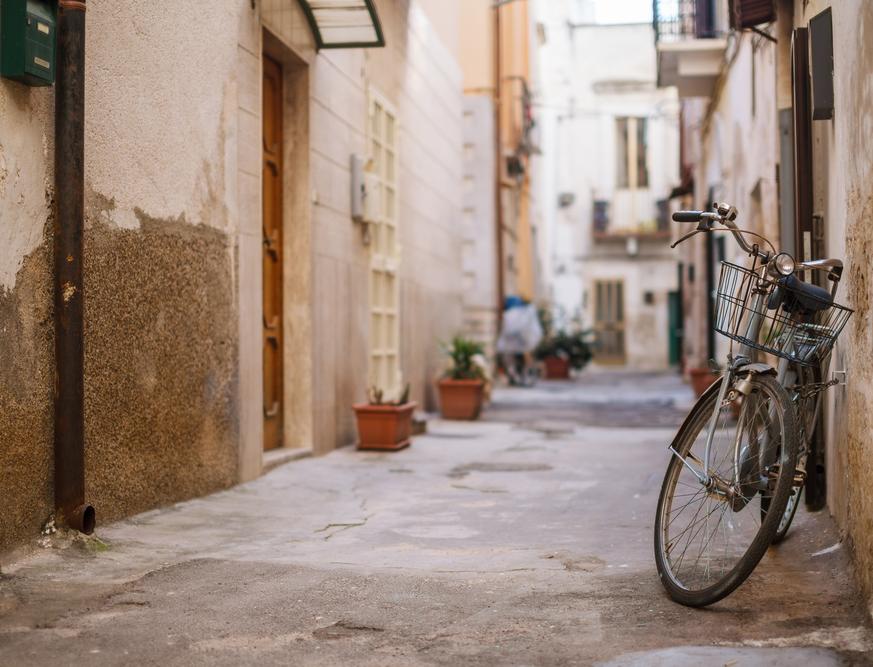 Жителям итальянского города Бари заплатят за езду на велосипеде