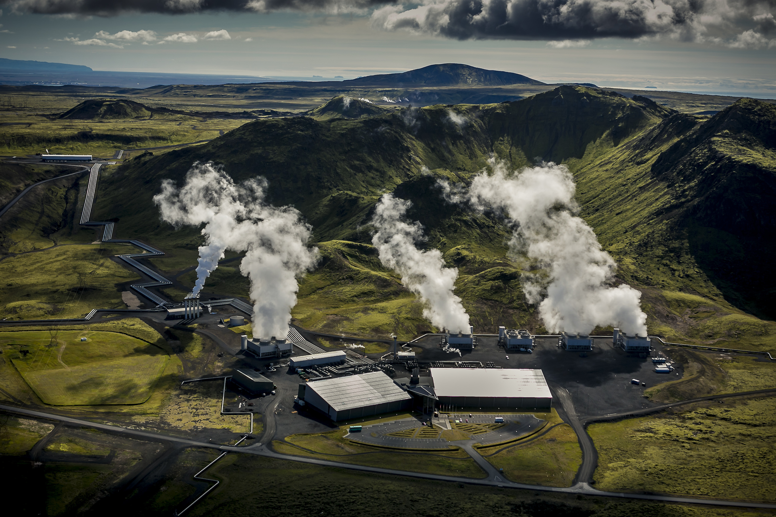 На геотермальной электростанции в Исландии научились превращать СО2 в камень