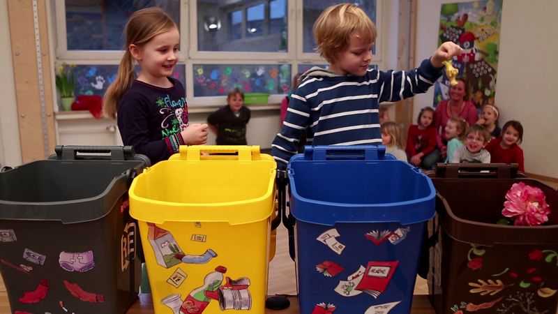 Школьников приглашают принять участие в конкурсе о раздельном сборе мусора
