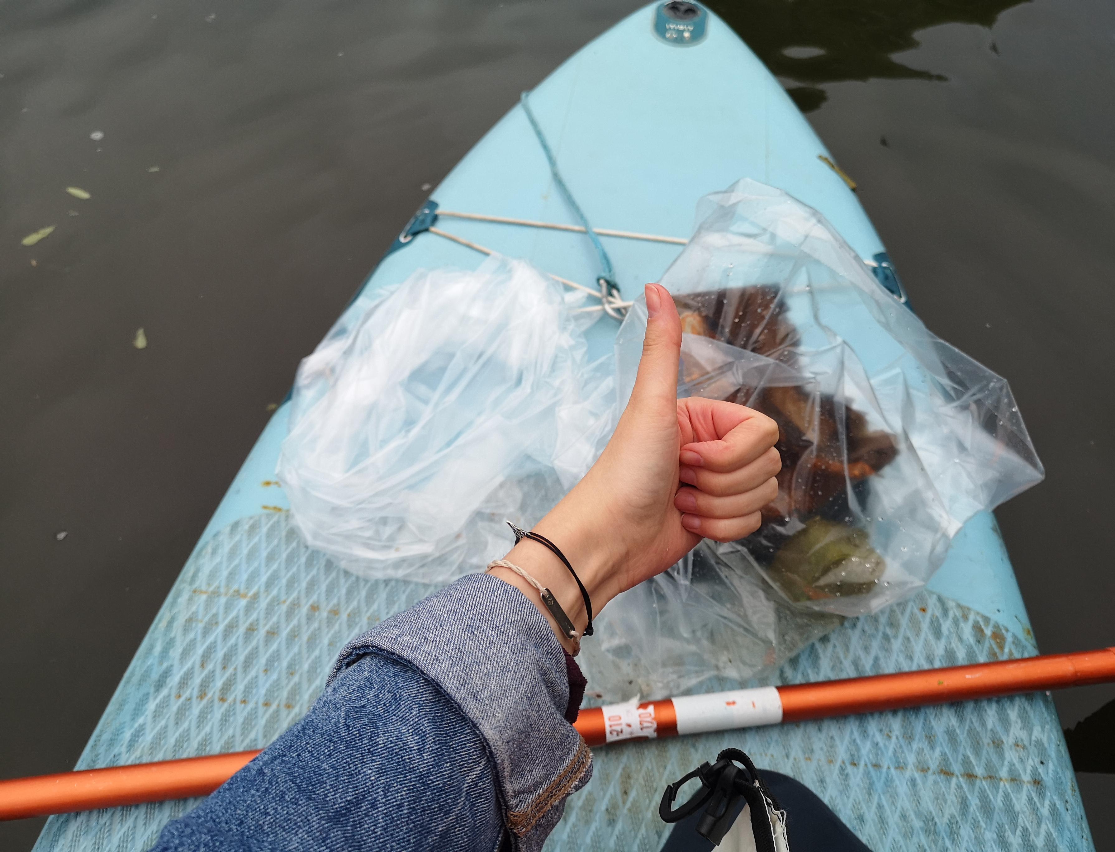 Экологический SUP-патруль: как в Коломне с помощью лодок и весел очищают реки