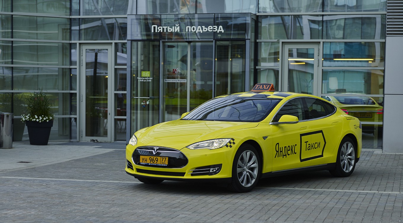 Электромобили Tesla сэкономили «Яндекс.Такси» рекордную сумму