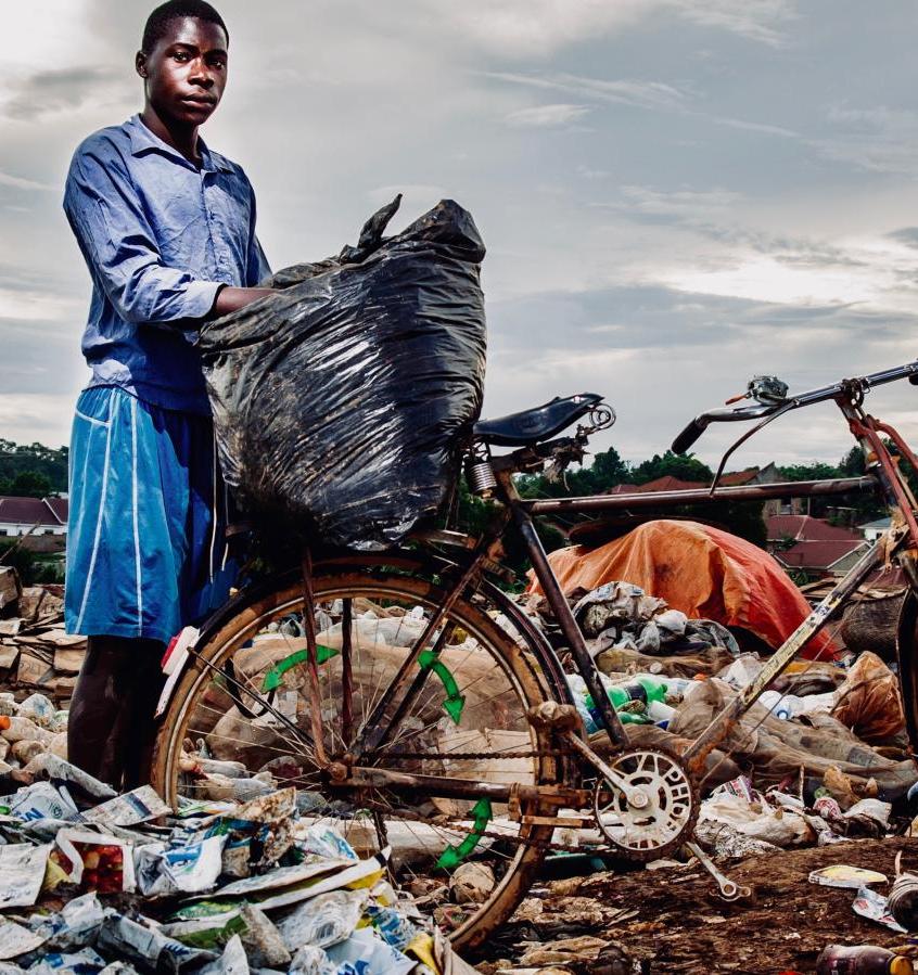 В Танзании запретят пластиковые пакеты