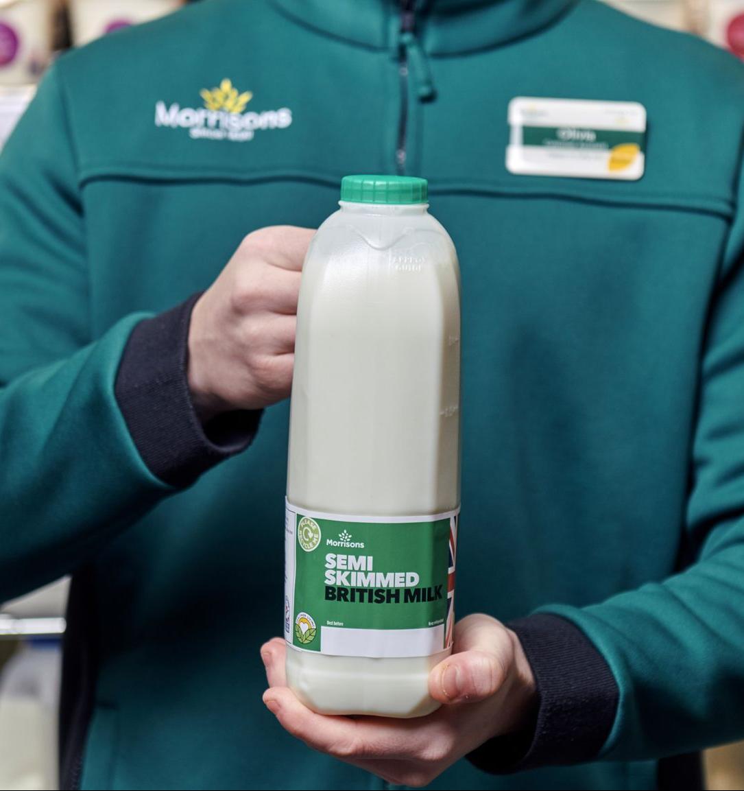 В британских супермаркетах предлагают определять свежесть молока по запаху