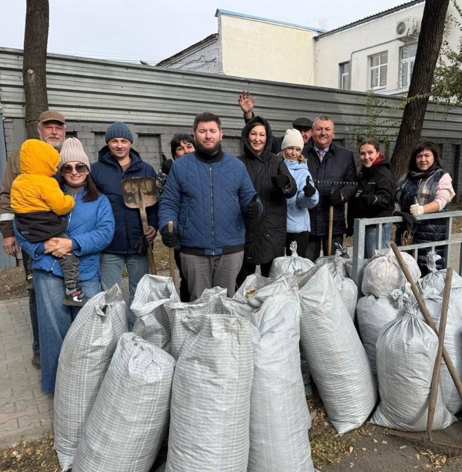 Жители Благовещенска собрали на субботниках более 300 тонн мусора 