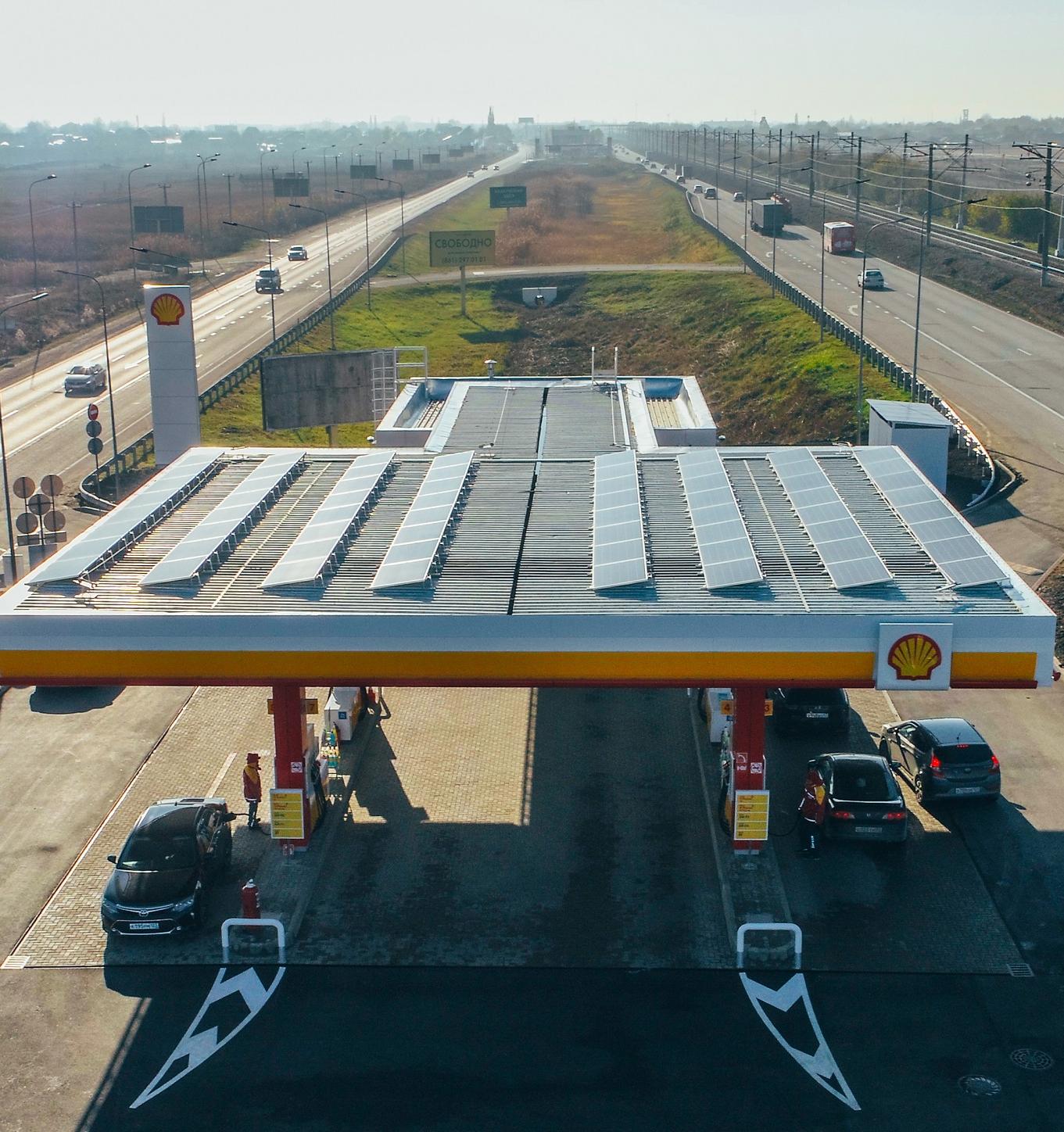 «Шелл» начал установку солнечных батарей на своих автозаправках