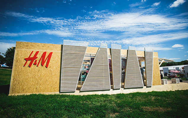 H&M будет принимать старые вещи на переработку в Парке Горького