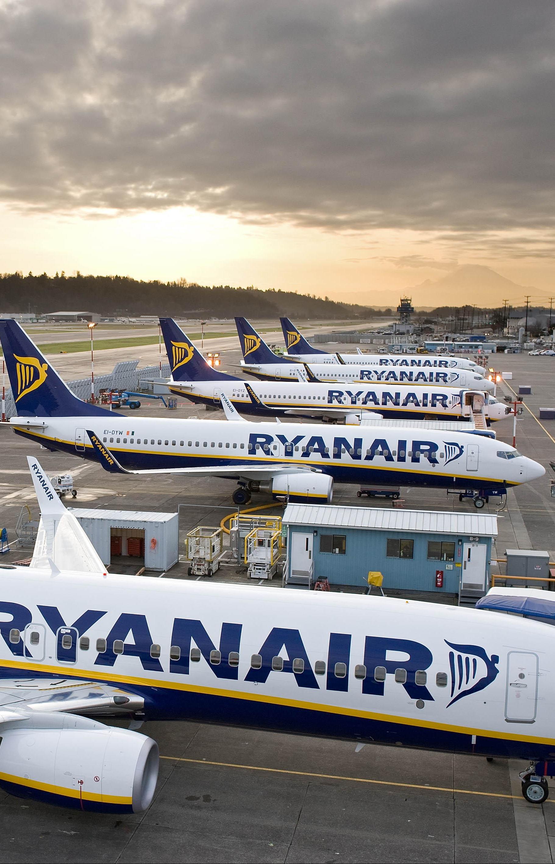 Лоукостер Ryanair откажется от пластика на борту к 2023 году