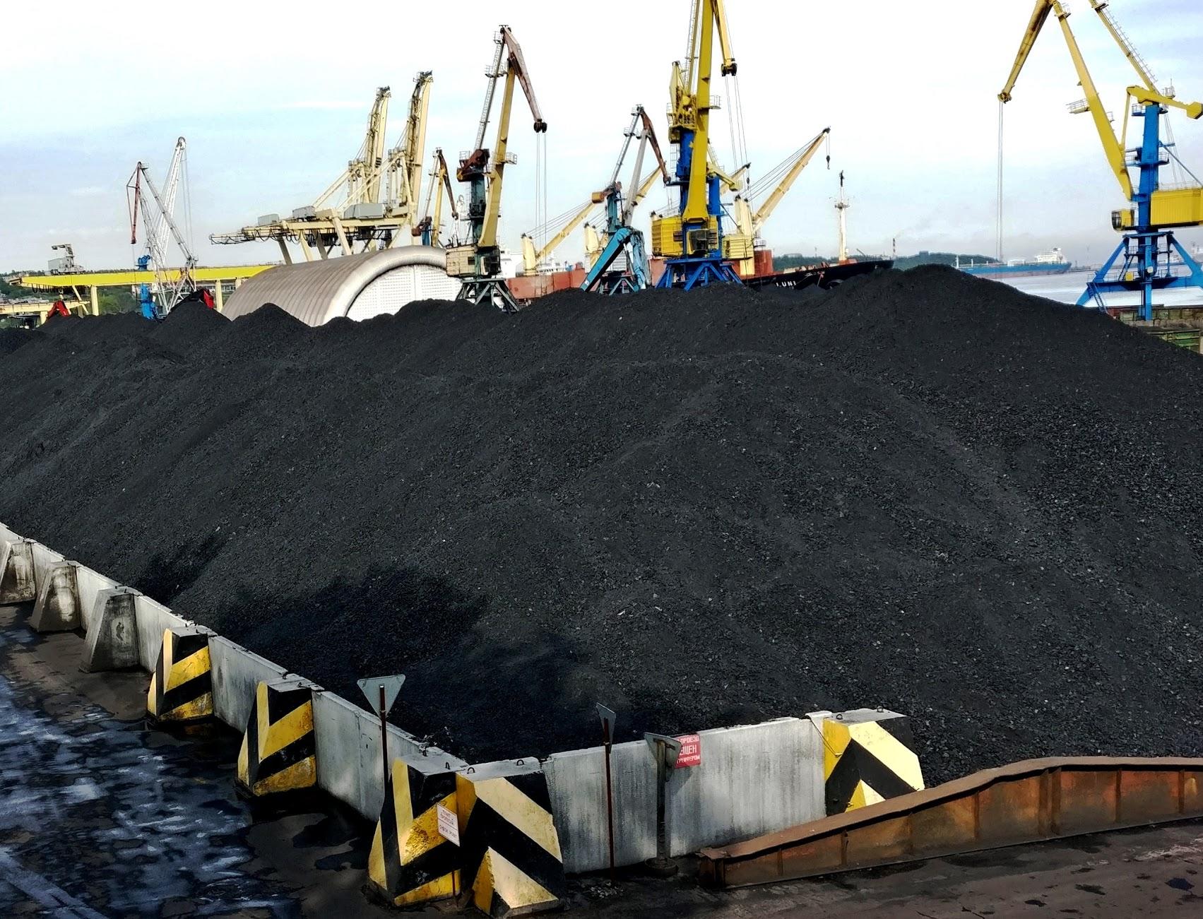 В морских портах будут бороться с грязной перевалкой угля большими штрафами