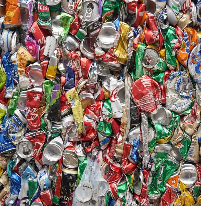 Свыше 11 тонн вторсырья отправили по зимнику из Яр-Сале в Салехард 