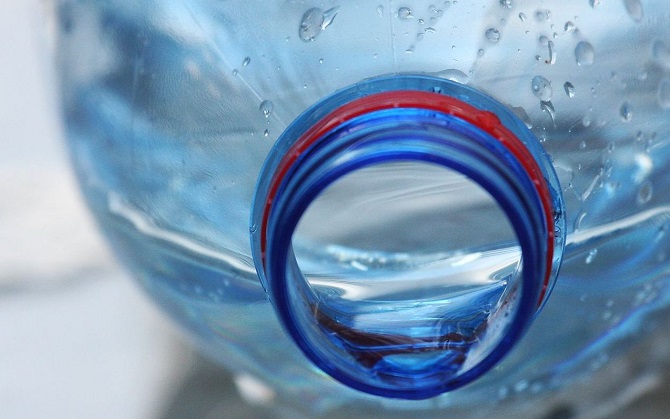 Ссылка дня: почему надо перестать покупать воду в пластиковых бутылках