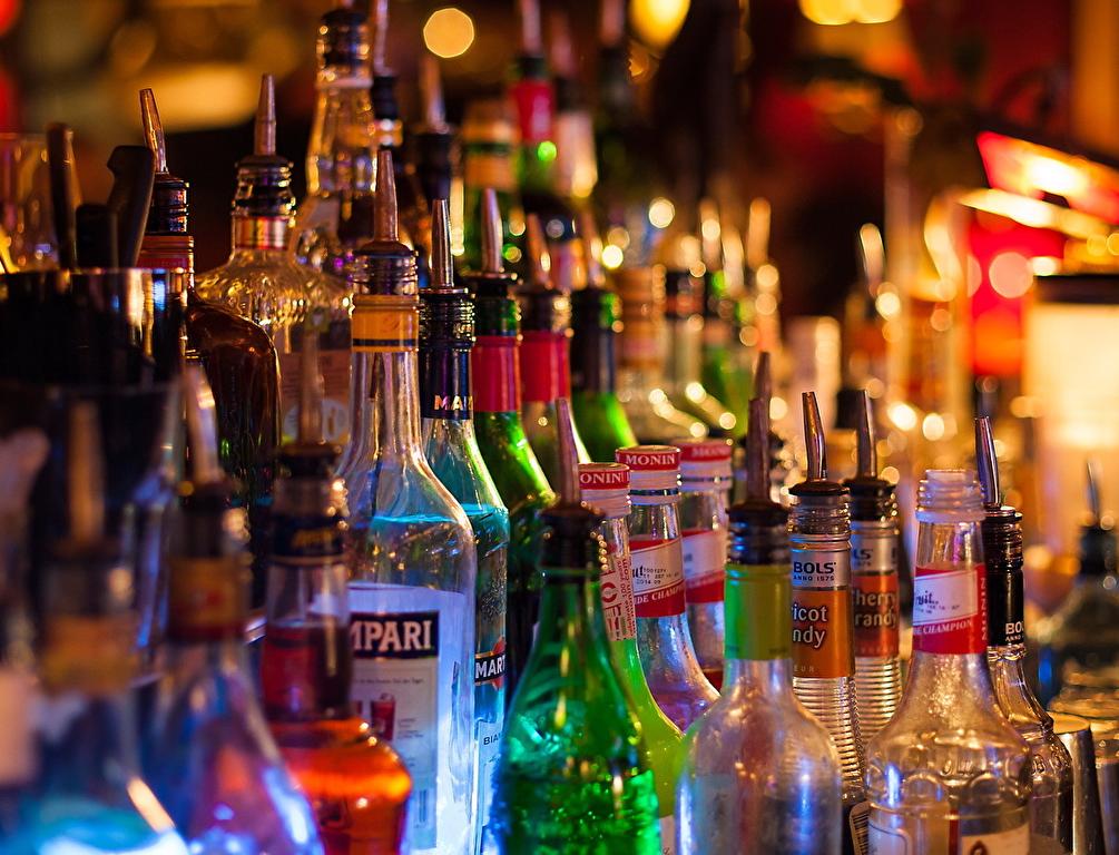 Московские бары собрали 38 тысяч бутылок на переработку 