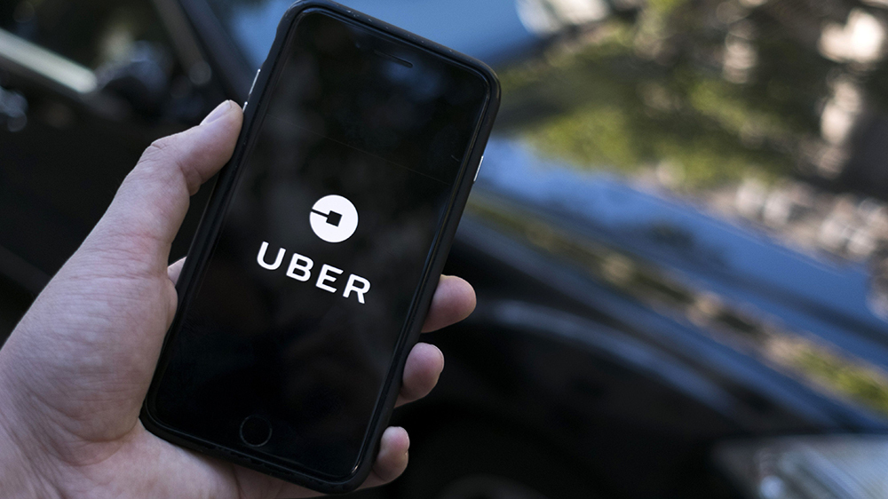Uber будет доплачивать водителям на электромобилях