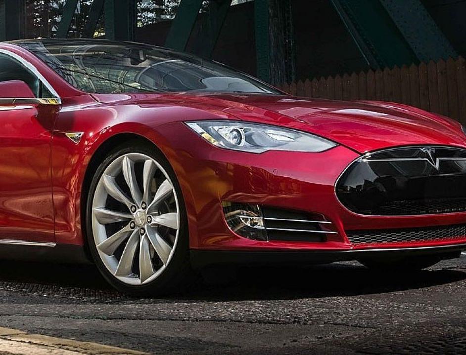 Tesla увеличит производство электромобилей