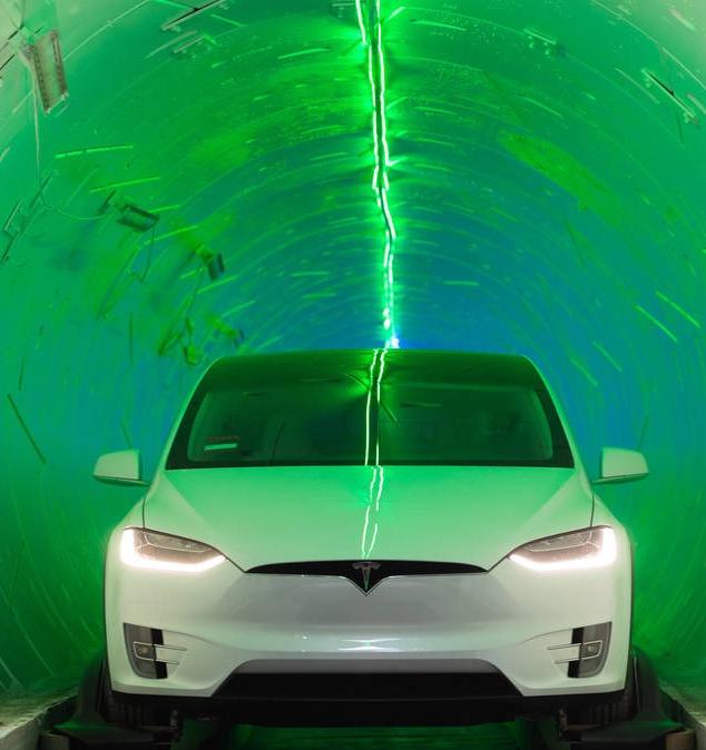 Фотогалерея: Илон Маск показал, как по тоннелю Boring Company можно ездить на Tesla 