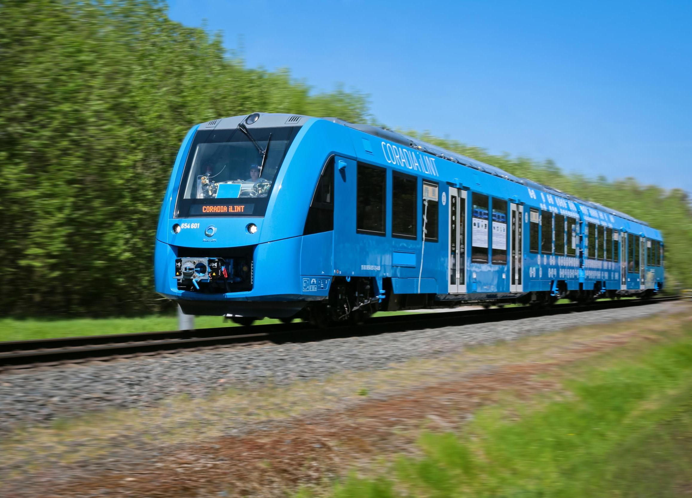 Первый в мире водородный поезд начал перевозить пассажиров