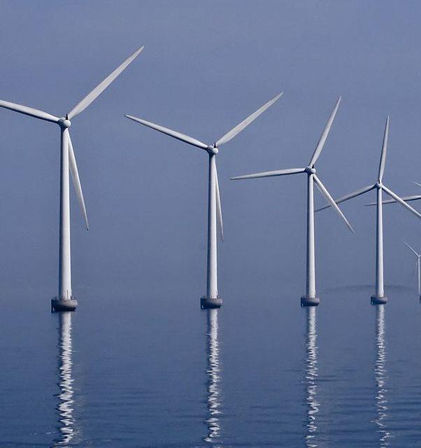 Италия построит в Адриатическом море ветроэлектростанцию мощностью 450 МВт