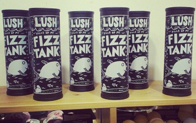 Instagram дня: в Lush появилась упаковка для бомбочек из переработанных банок
