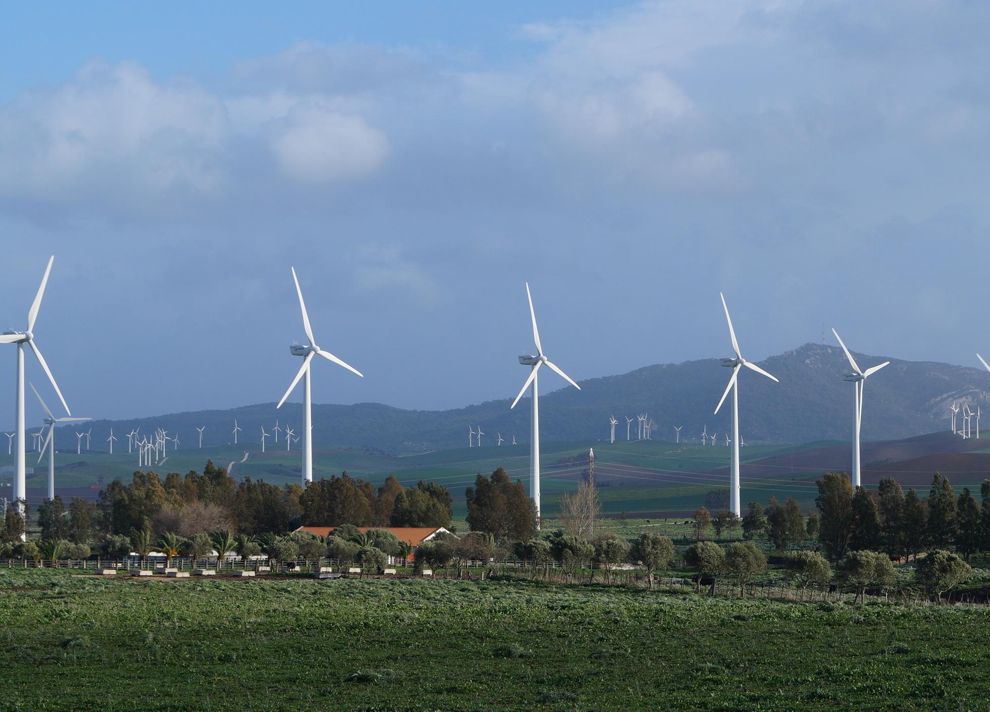 Испания планирует полностью перейти на возобновляемые источники энергии