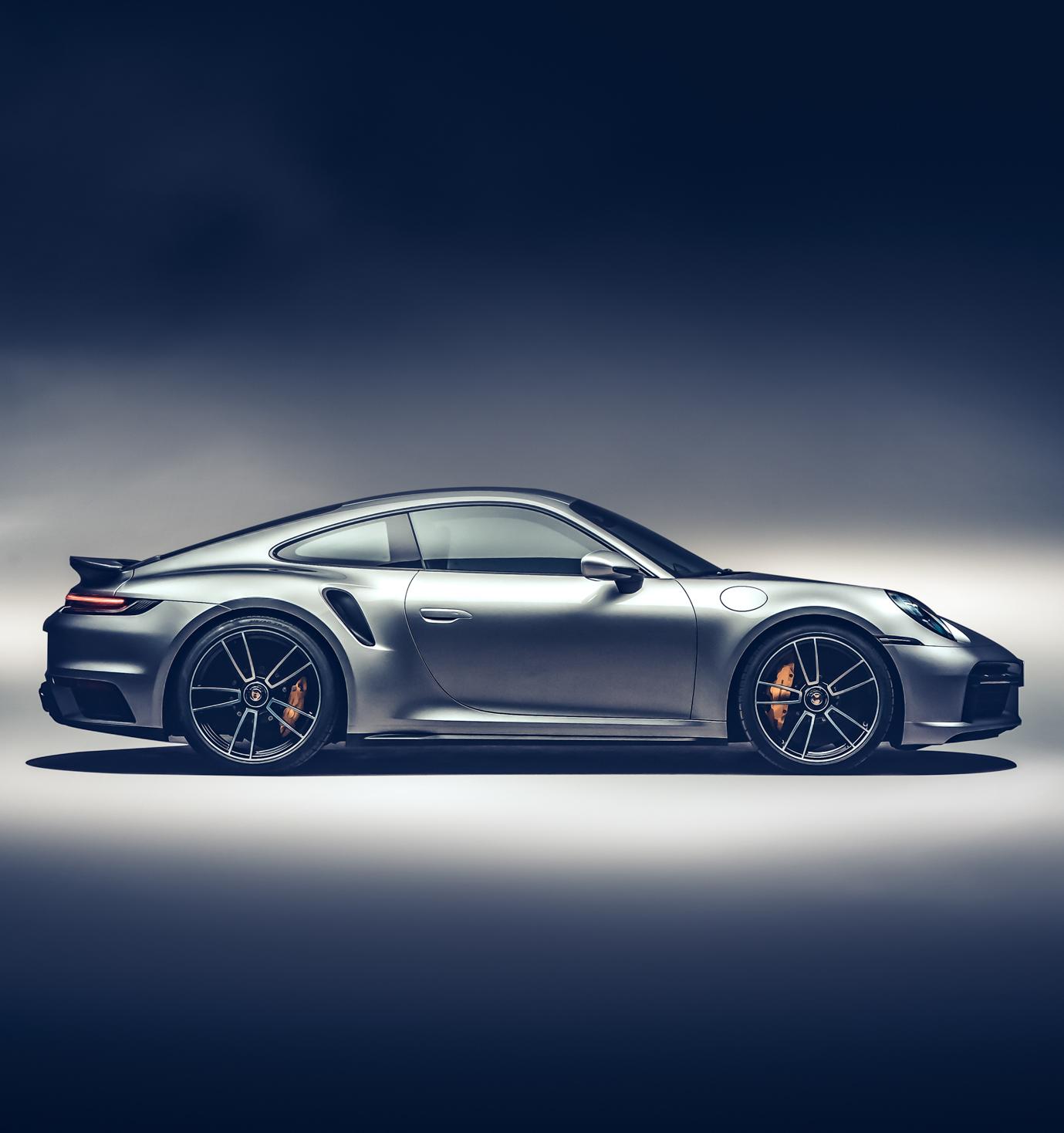 Porsche вложит в разработку и производство электромобилей €15 млрд