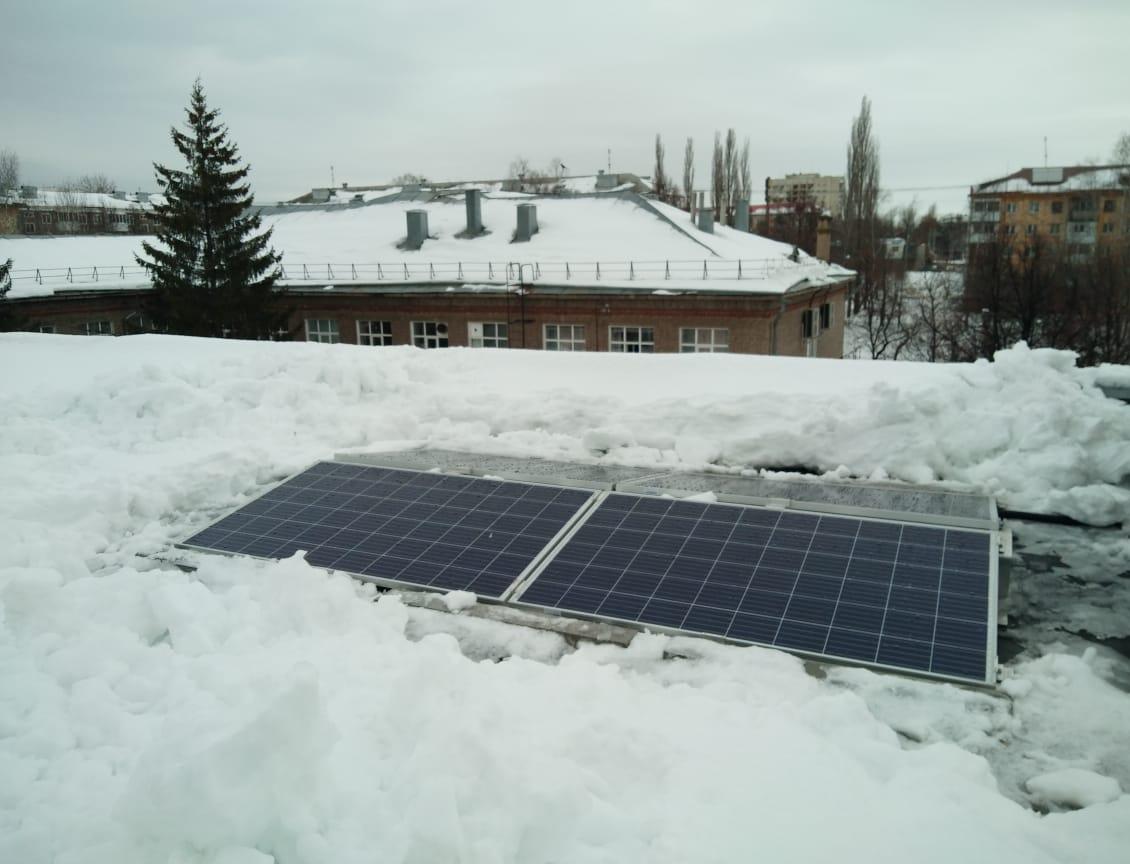 На крыше лицея в Уфе установили солнечные батареи