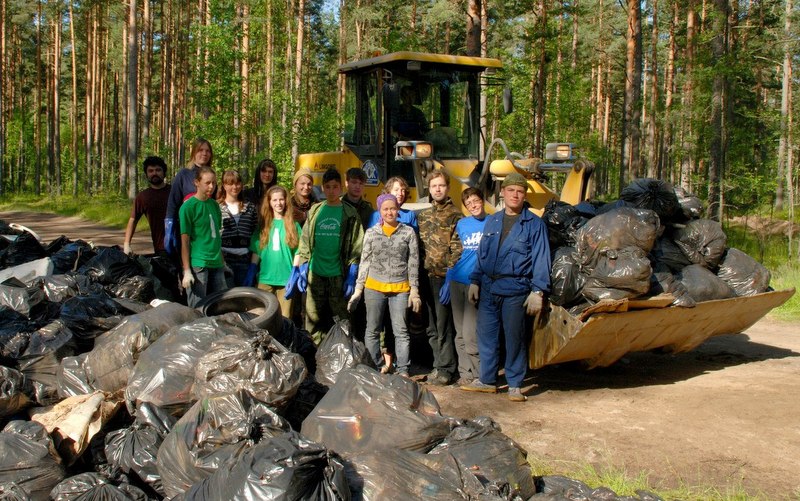 Волонтеры эколагеря «Просвет» собрали 480 мешков вторсырья