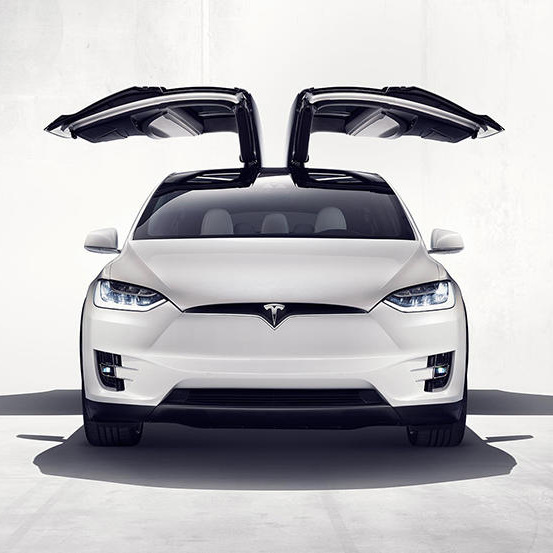 Tesla представила самый быстрый электрокроссовер в мире