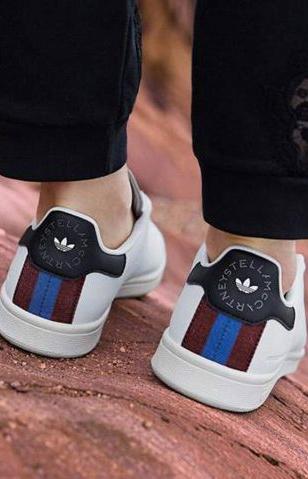 Стелла Маккартни и adidas представили веганскую версию кроссовок