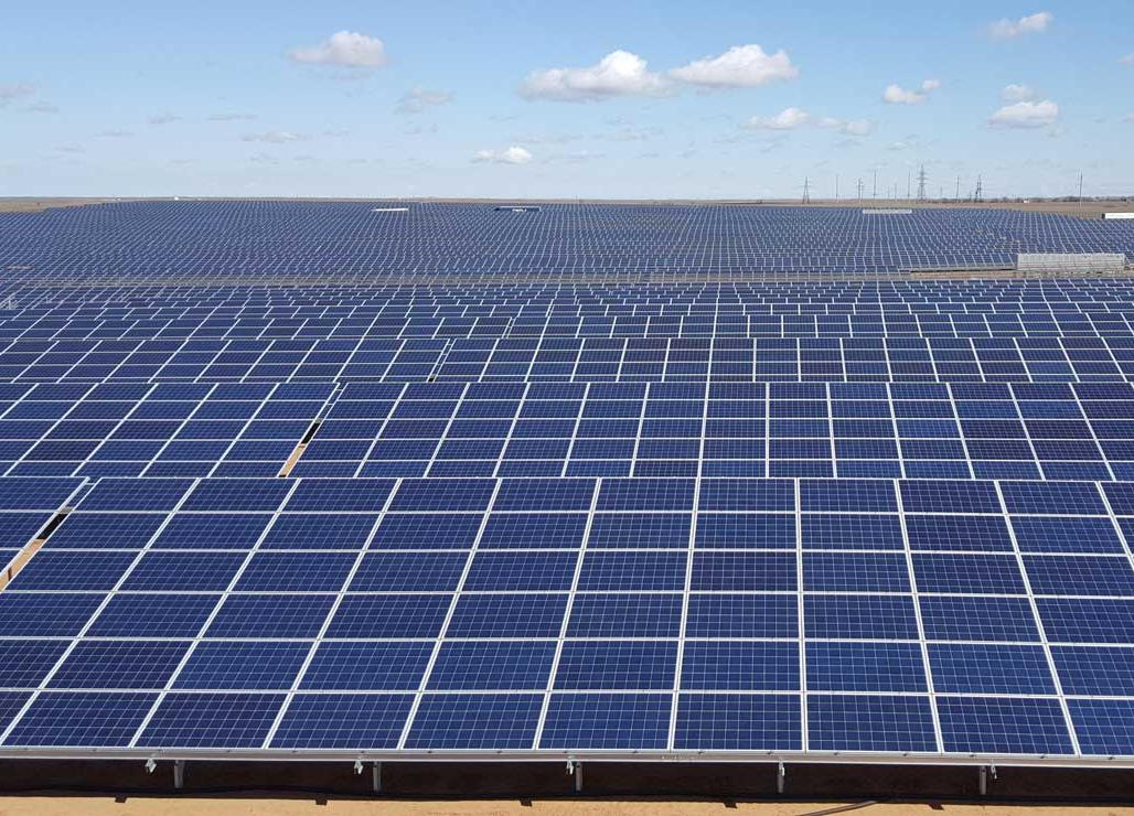 Зеленая энергия: Как в Астраханской области строят солнечные электростанции