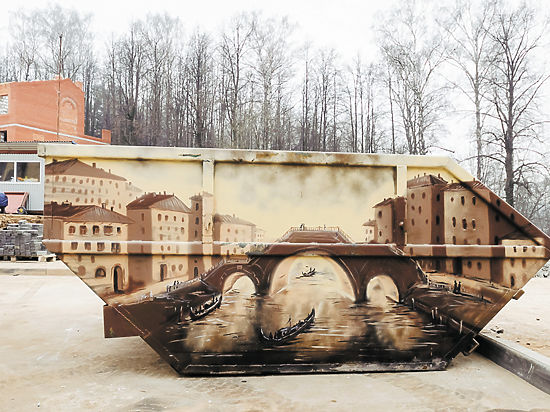 Мусорные контейнеры в Подмосковье расписали работами итальянских художников