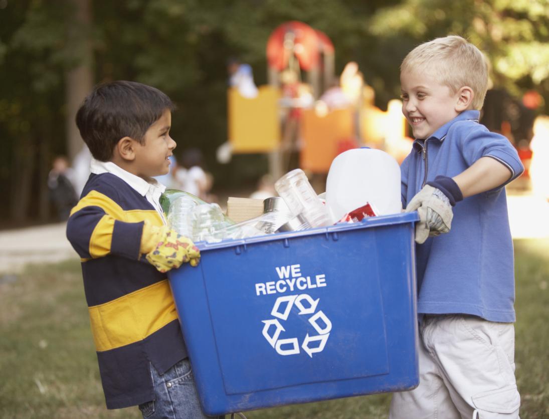 В школах Уфы начали раздельный сбор мусора
