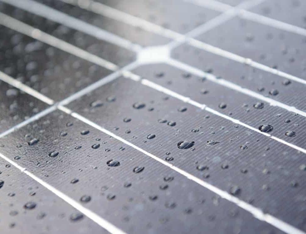 С солнечных панелей станет возможным собирать воду