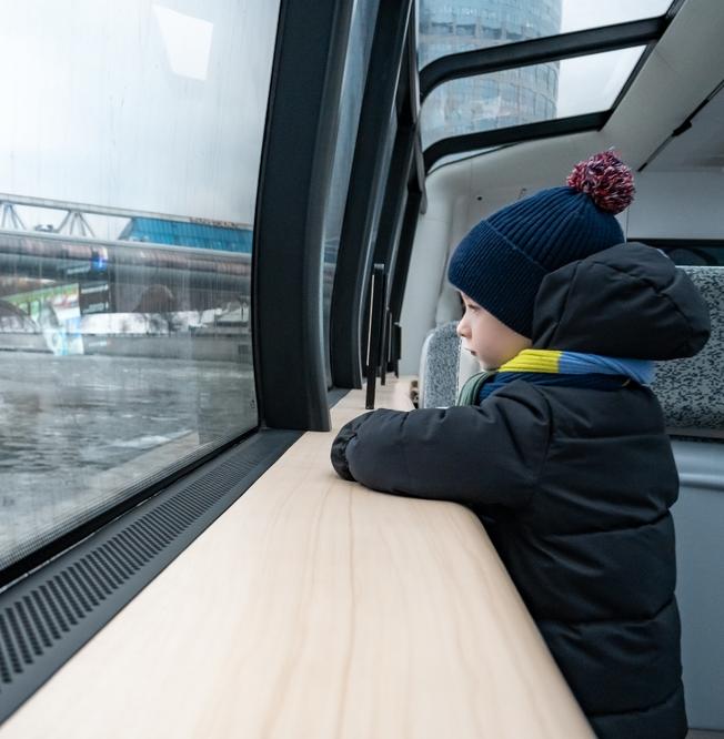 Москвичи и гости столицы полюбили поездки на электросудах 