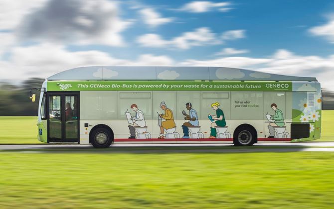 Первый «автобус на фекалиях» вышел на линию в Великобритании
