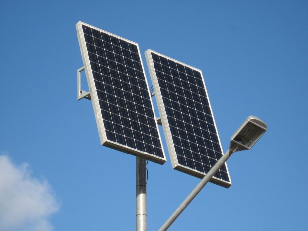 Светодиодные светильники на солнечных батареях установят в Москве