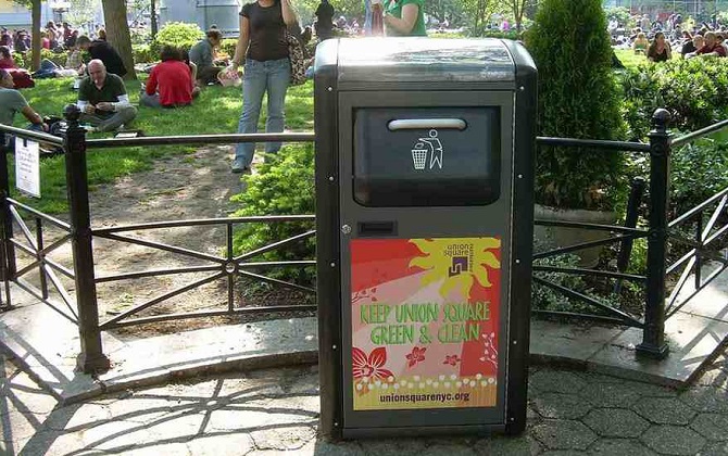 В Нью-Йорке появились урны, которые перерабатывают мусор