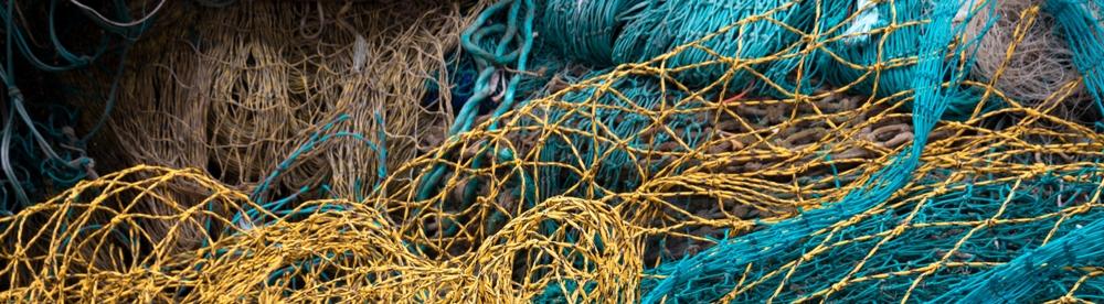 Из озера Иссык-Куль достали более тысячи метров старых сетей 