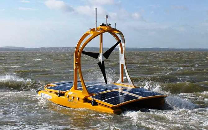 Беспилотный катамаран на солнечной и ветровой энергии изучит Кельтское море