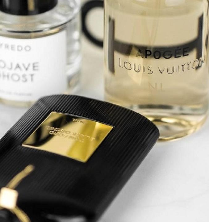 Louis Vuitton использует парфюмерные линии для производства антисептиков