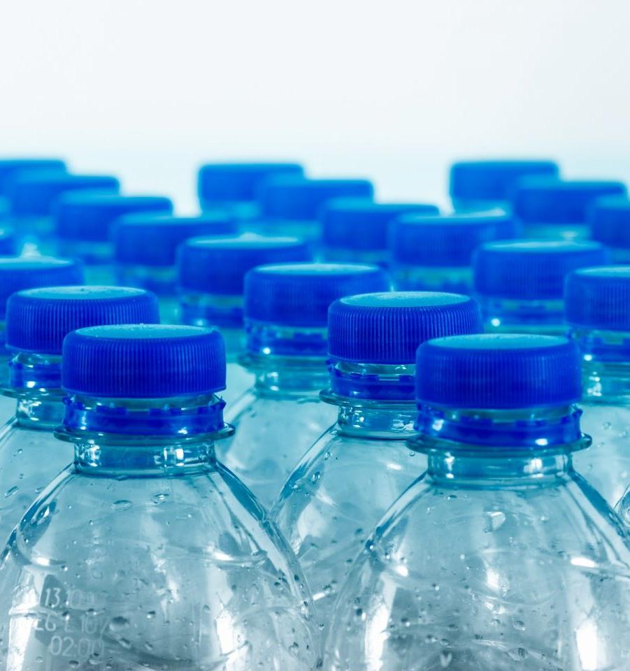 Алюминиевые, пластиковые или стеклянные: какие бутылки самые вредные